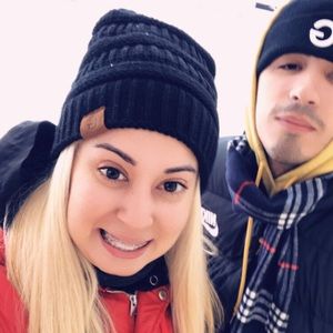 Meet your Posher, Jon & reina